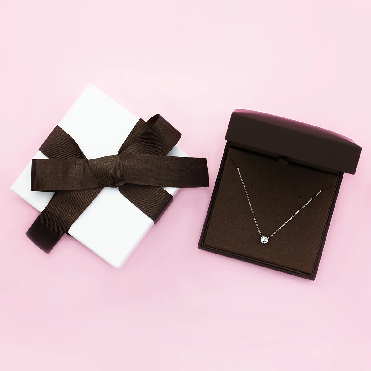 Soleil Collection Petite Paperclip Link Necklace | 9K Solid Yellow Gold - Image 4